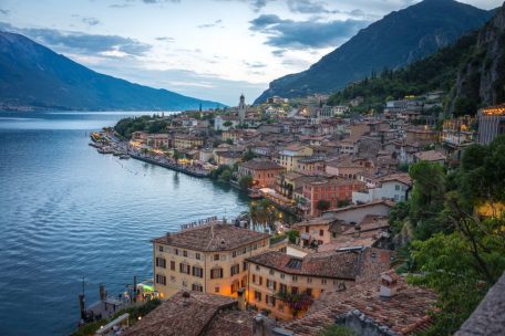 Fall René Benko / Edelvillen am Gardasee: Österreichische Beamte ermitteln in Senningerberg