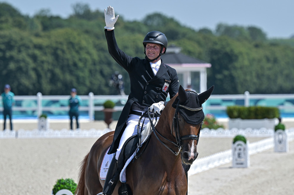 Dressurreiten / Ein eingespieltes Duo: Nicolas Wagner und „Quater Back Junior“ erreichen Platz 24 in Versailles