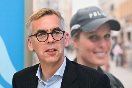 Polizei / „Keine populistische Konnotation“: Gloden beantwortet ADR-Frage nach Luxemburgisch-Kenntnissen