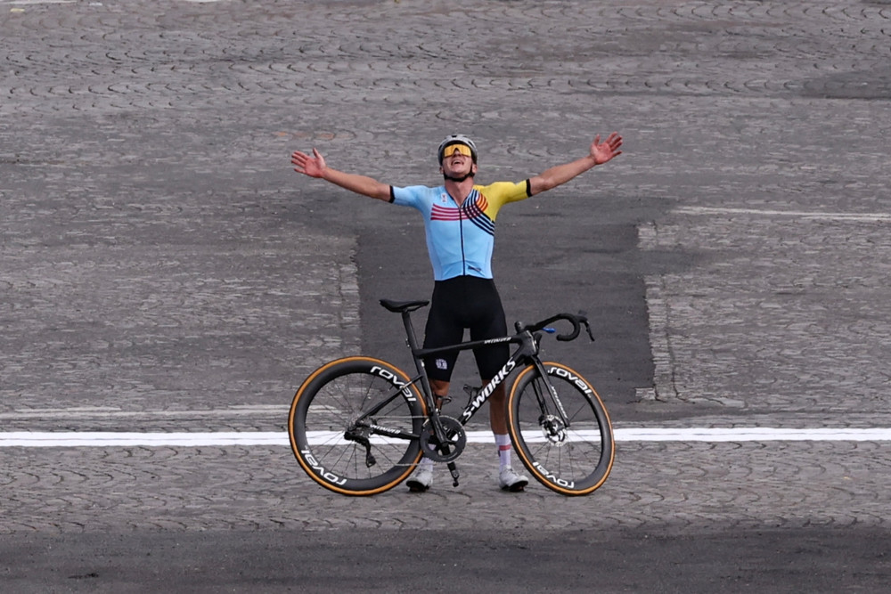 Radsport / Evenepoel krönt sich zum König von Paris