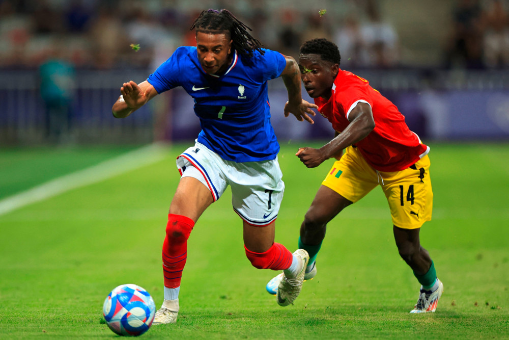 Fußball / „Für ihn kommen die Fans ins Stadion“: Bayern-Neuzugang Michael Olise begeistert in Paris