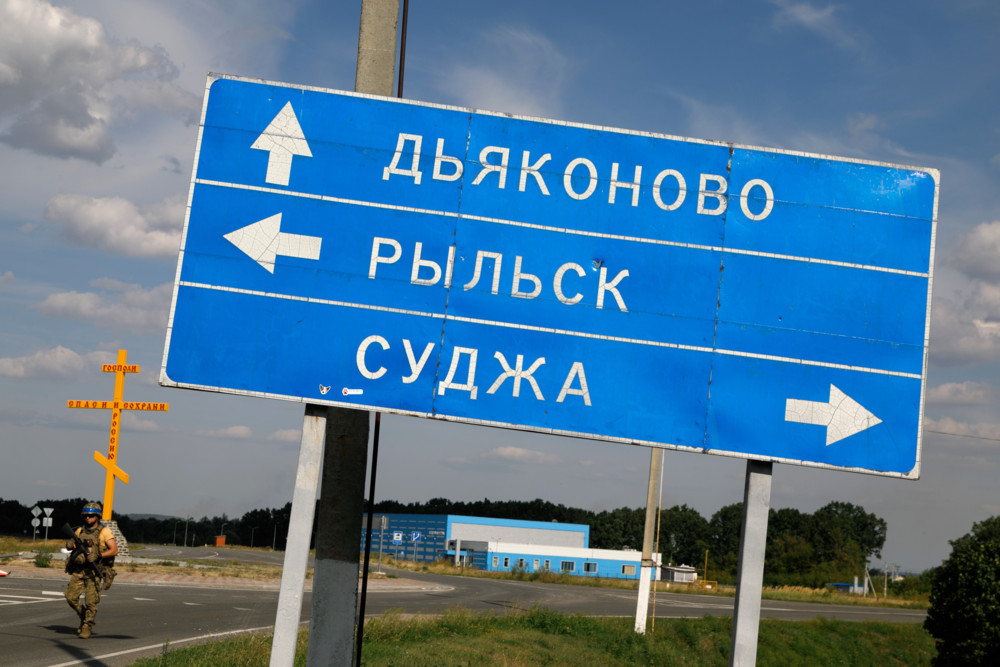 Ukraine-Krieg / Ukraine festigt Positionen in Kursk und fordert mehr Waffen