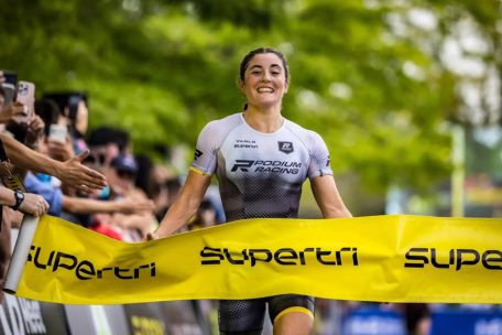 Triathlon / Jeanne Lehair siegt sich in Boston den Frust weg