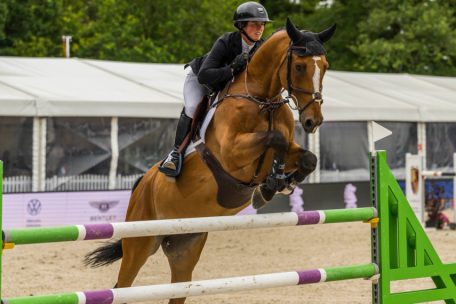 Springreiten / Charlotte Bettendorf will ihren Meistertitel verteidigen: „Fahre nach Roeser, um zu gewinnen“
