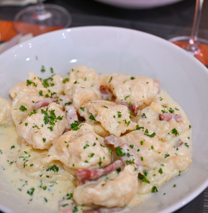 Nationale Gastronomie / „Kniddelen, Wäinzoossiss an een Eisekuch“: In diesen Restaurants gibt es typische Luxemburger Gerichte