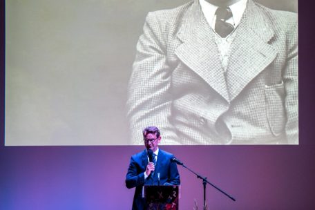 Bürgermeister Laurent Zeimet bei der Gedenkzeremonie in Hüncheringen