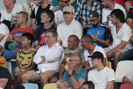 Auch der gebürtige Differdinger Claude Meisch ließ sich das Derby nicht entgehen