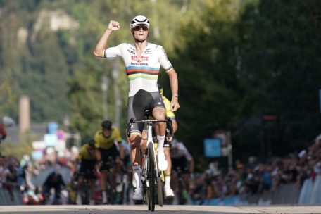 Tour de Luxembourg / Van der Poel, weltmeisterlich: Niederländer gewinnt 1. Etappe souverän 