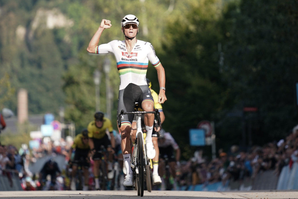 Tour de Luxembourg / Van der Poel, weltmeisterlich: Niederländer gewinnt 1. Etappe souverän 