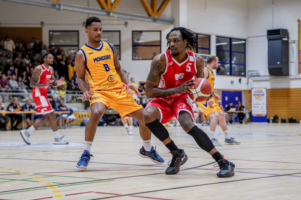 Basketball / Bartringer Lehrstunde bei Mondorf-Premiere