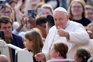 CID Fraen a Gender und Rosa Lëtzebuerg / Ein Schritt nach vorne – und zwei zurück: Papstbesuch durch queer-feministische Linse