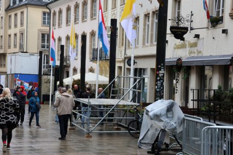 Medientribünen vor dem großherzoglichen Palast