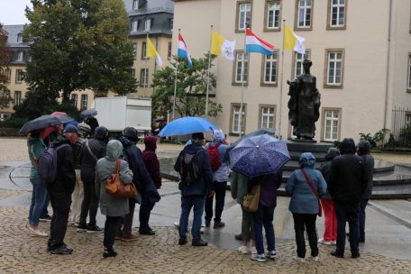 Der Papstbesuch riskiert eine feuchte Angelegenheit zu werden