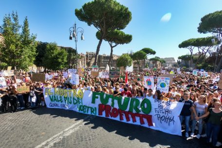 Gefahr für Streik- und Demonstrationsrecht / OGBL und LCGB warnen vor repressivem italienischen Gesetzesentwurf