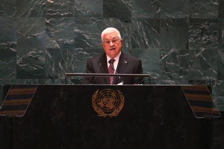 Nahost / Palästinenserpräsident Abbas fordert Stopp der Waffenlieferungen an Israel