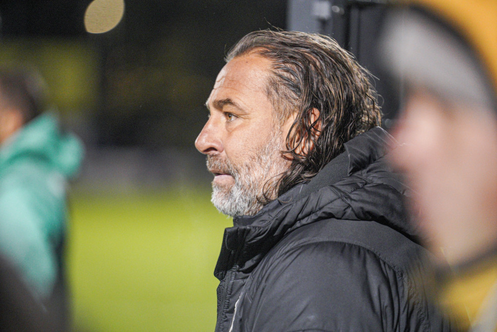 BGL Ligue / Die Splitter / Ein hektischer Freitag: Trainerwechsel, Beachsoccer und lange Sperren