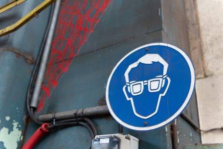 Forum / Sous le règne du coucou: Quand maladresse et indélicatesse font bon ménage 