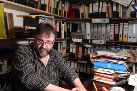 Luciano Pagliarini, né en 1957 à Differdange, est un musicien de jazz, compositeur et historien, spécialiste de l’histoire de la sidérurgie et des mines