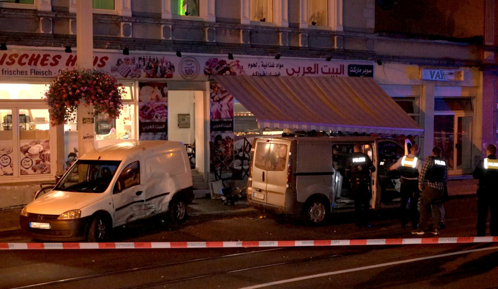 Aus Hass auf Ex-Frau / Mann zündet in Essen Häuser an – 31 Menschen verletzt, zwei Kinder in Lebensgefahr