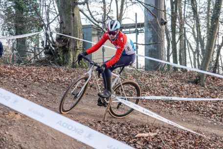 Cyclocross / Mit zwei Weltmeisterinnen auf dem Podium: Marie Schreiber Zweite bei Abendrennen in den Niederlanden