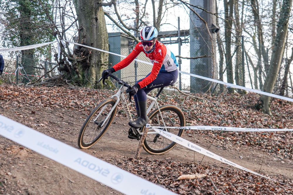Cyclocross / Mit zwei Weltmeisterinnen auf dem Podium: Marie Schreiber Zweite bei Abendrennen in den Niederlanden