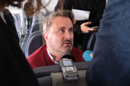 Zwischenstopp / Bettel beginnt Nahost-Reise mit Zwischenstopp in Zypern