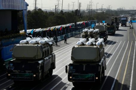 Nahostkonflikt / Iran greift Israel mit dutzenden Raketen an