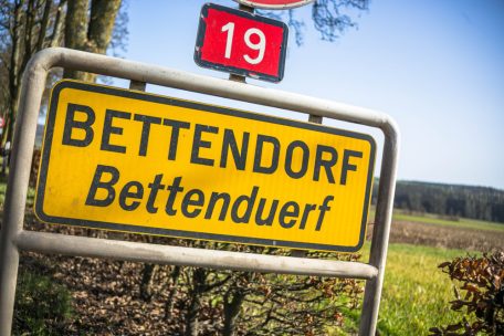 Leserforum / Reisende sollte man eigentlich nicht aufhalten