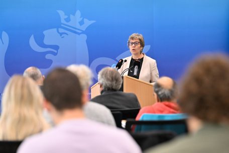 schwätzmat.lu / Ministerin Martine Deprez lanciert Rentendebatte und stellt Zeitrahmen vor