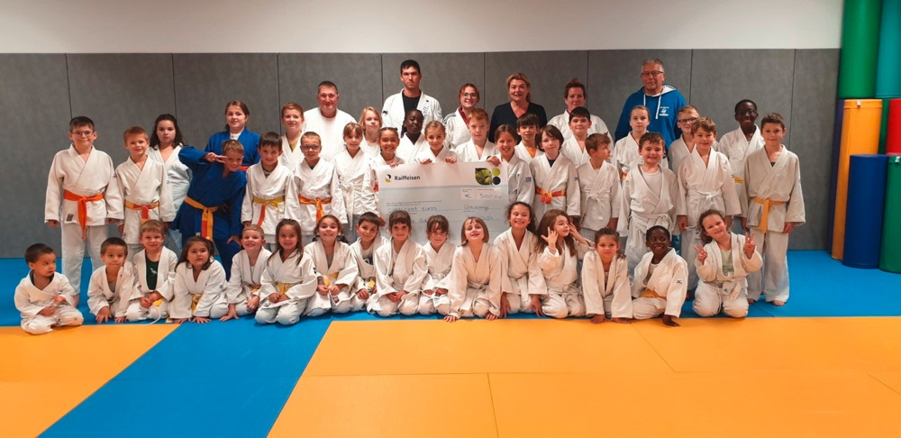 Wintger / Judo Club spendet 500 Euro an Air Rescue