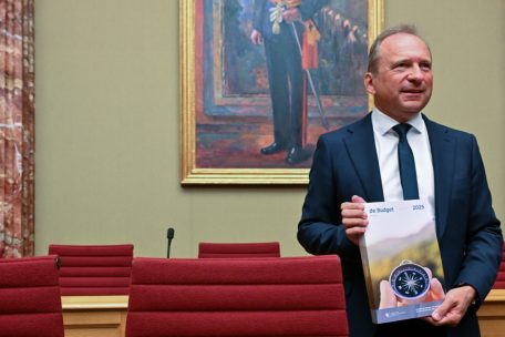 Budget / Kurs halten, Trendwende Steuerbord voraus: Finanzminister Roth stellt Haushaltsentwurf für 2025 vor