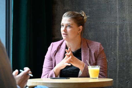 Freut sich nun auf eine wiedergewonnene Freiheit als Abgeordnete: Djuna Bernard