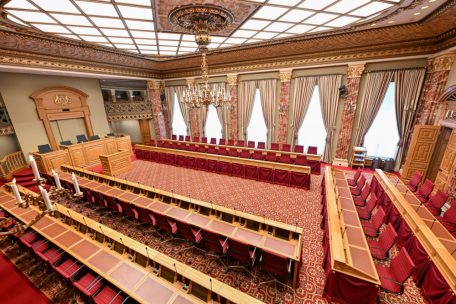 Chamber in aller Kürze / Vereidigung, letzte Ehre und hitzige Diskussion bei Geschlechterdebatte