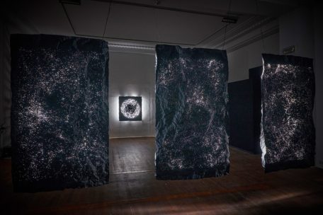 Expo „Black Air“