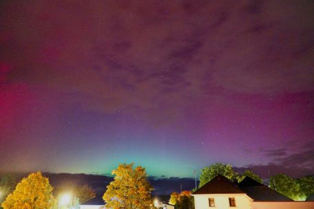 Je weniger Wolken am Himmel sind, desto größer sind die Chancen, die Polarlichter zu sehen