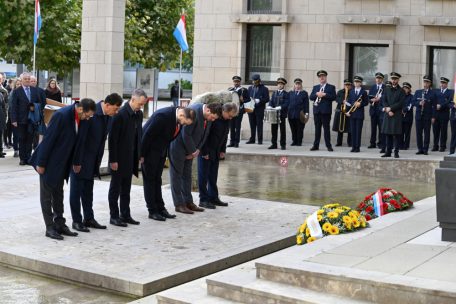 „Journée de commémoration nationale“ / Gedenktag: Kränze für Widerständler und Opfer in Esch und Düdelingen