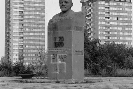 Halle-Neustadt, Wohnkomplex und Lenindenkmal, 1991