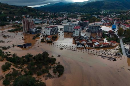 In Kiseljak, rund 20 Kilometer westlich von Sarajewo, standen Anfang Oktober weite Teile der Stadt unter Wasser