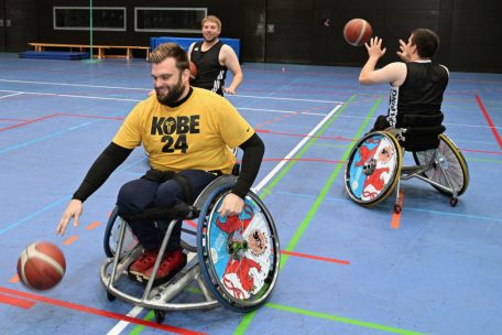 Die Lux Rollers, hier Philippe Faber (in Gelb), trainieren und tragen ihre Heimspiele im Rehazenter auf Kirchberg aus