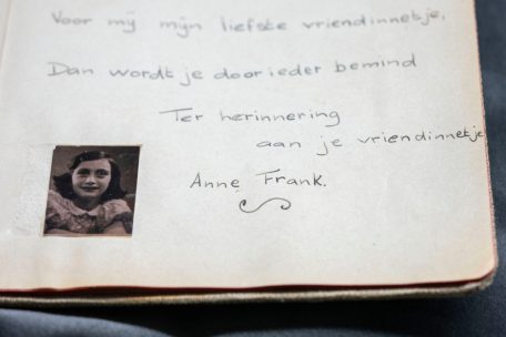 Eintrag von Anne Frank in ein Freundschaftsalbum