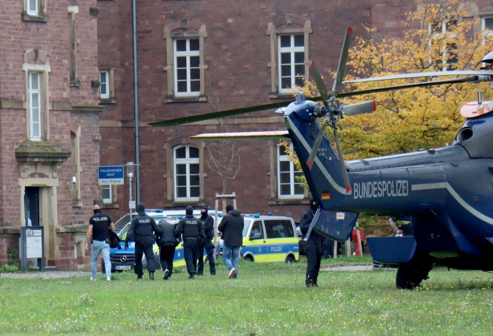 Deutschland / Verdächtiger wegen mutmaßlicher Anschlagspläne in U-Haft