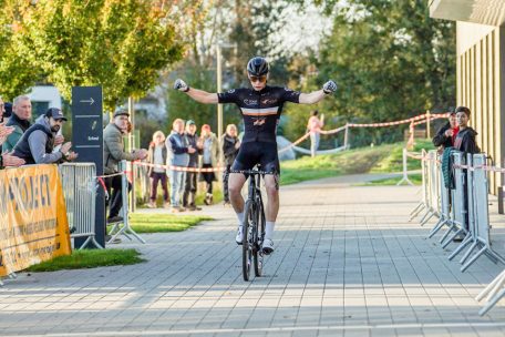 Cyclocross / Rennen in Brouch: Bertons werden Favoritenrolle gerecht