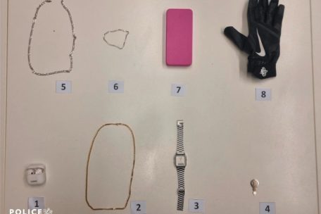 Wer vermisst diese Dinge?  / Polizei sucht Eigentümer von sichergestelltem Diebesgut