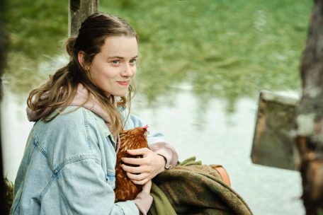 Tierische Nebendarsteller: ein Huhn