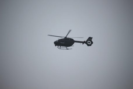 Polizeifahndung im Raum Peppingen / Bewaffneter Mann bedroht Personen in Peppingen