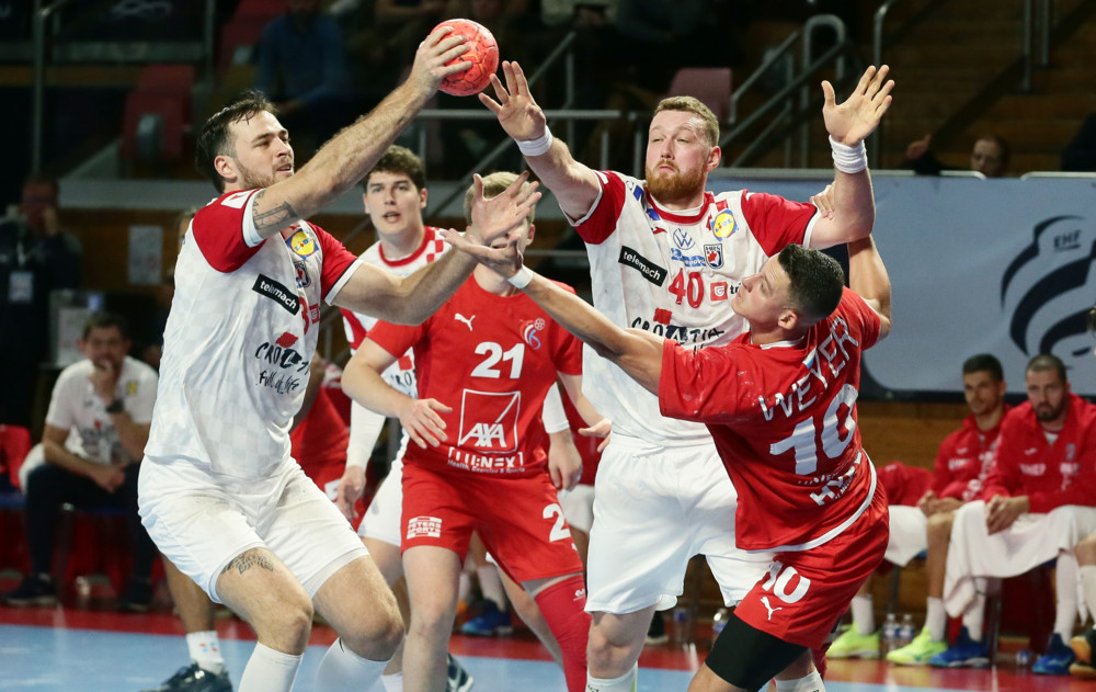 Handball-Nationalmannschaft / Zwischen Klassenunterschied, Komplimenten von Bundesliga-Spielern und Zuversicht