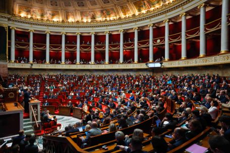 Frankreich / Nationalversammlung lehnt Haushaltsentwurf 2025 mit deutlicher Mehrheit ab