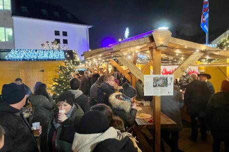 Gemeinde Käerjeng / Vorbereitungen für den Weihnachtsmarkt laufen