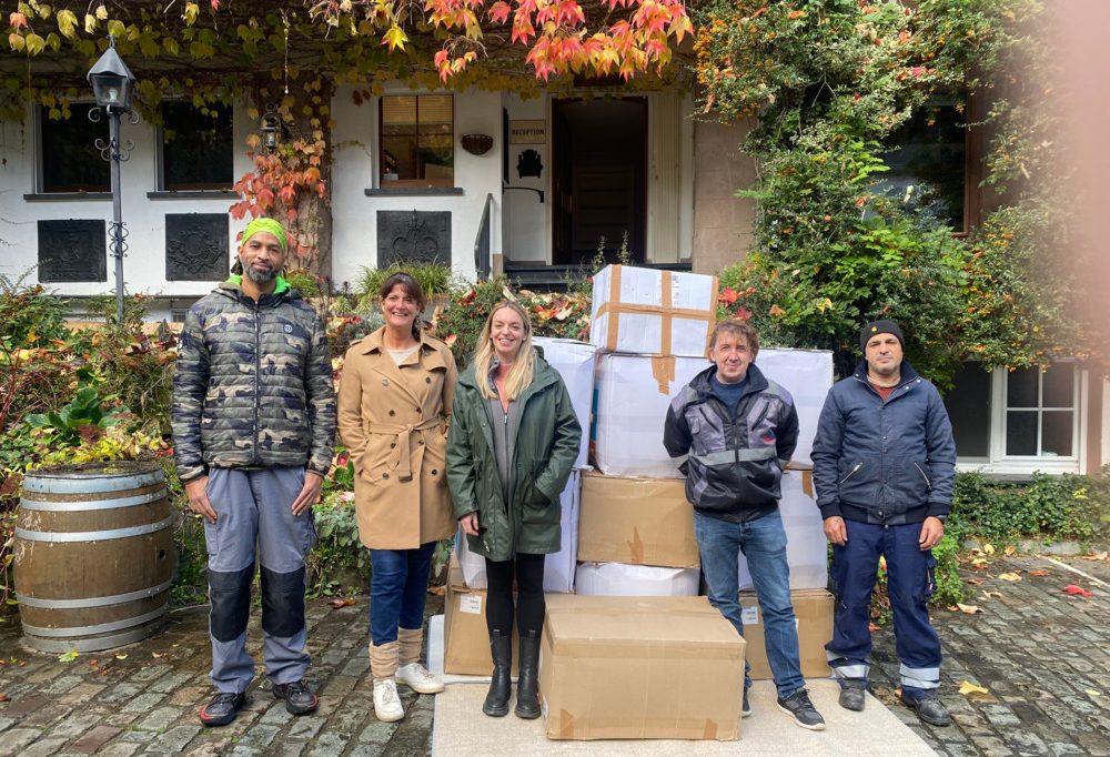 Luxemburg / „Stëmm vun der Strooss“ erhält hochwertige Spende für die „Kleederstuff“
