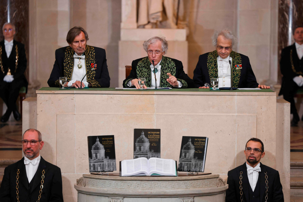 Frankreich / Académie Française stellt neues Wörterbuch vor: „mail“ ist ein „Hammer“